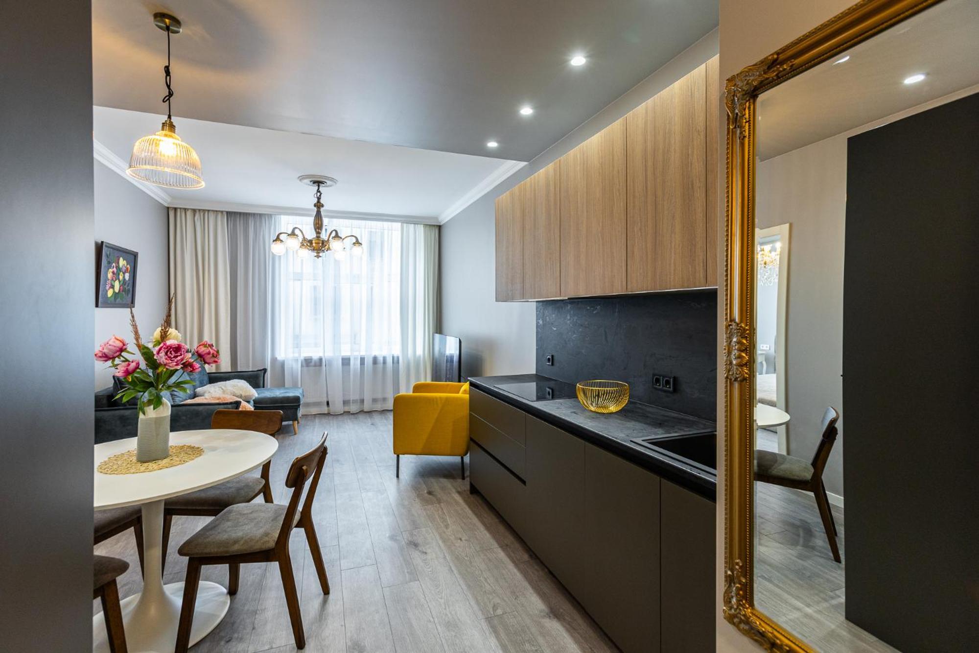 Superb Apartment In City Centre Riga Buitenkant foto
